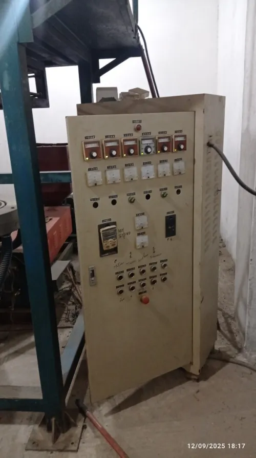 Machine fabrication sac poubelle