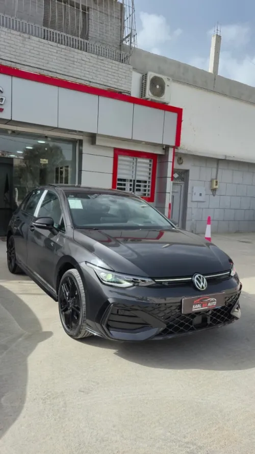 Volkswagen Golf 8 2025 R Black Edition 