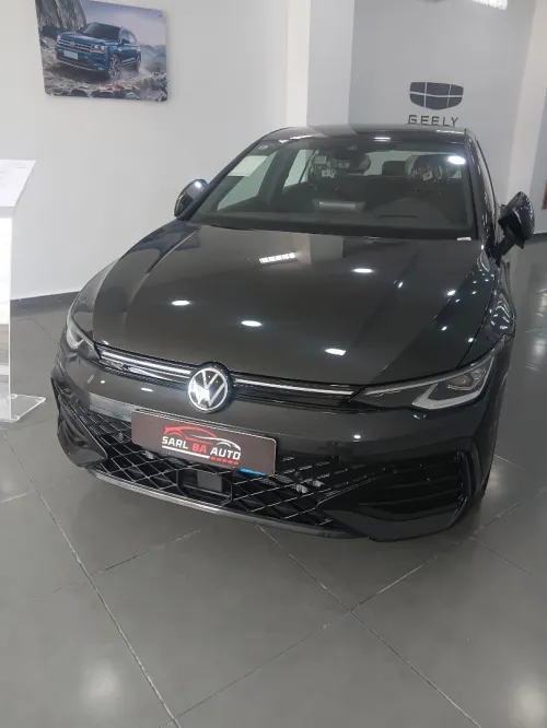 Volkswagen Golf 8 2025 R Black Edition 