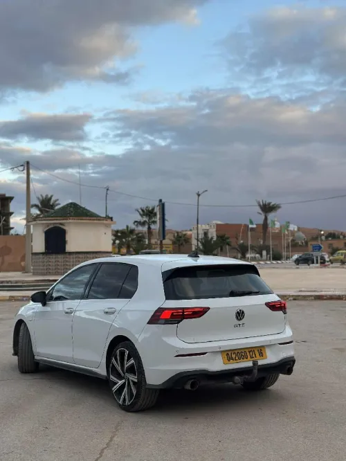 Volkswagen Golf 8 2021 GTE