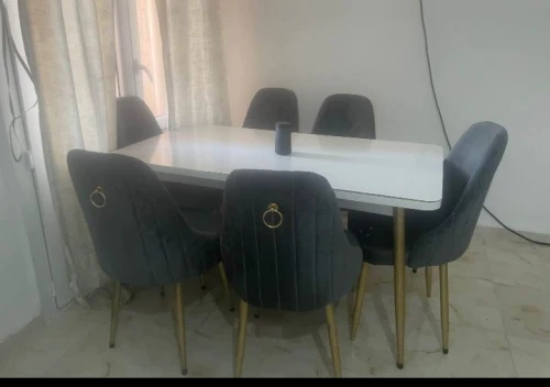 Table salle a manger 6 chaises