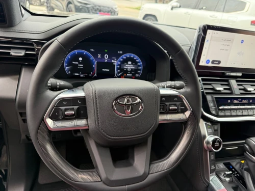 Toyota Land Cruiser  2026 V XR full option