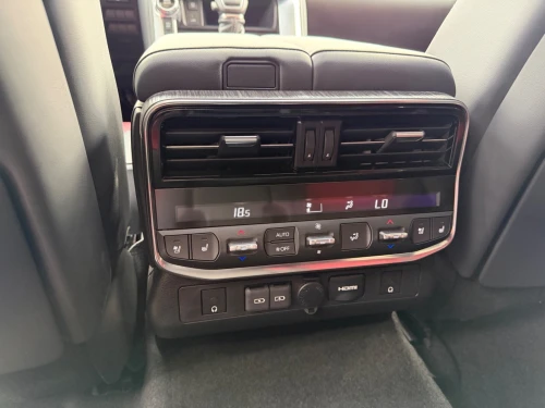 Toyota Land Cruiser  2026 V XR full option