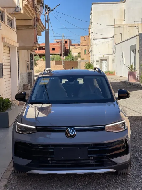 Volkswagen Tahru 2025 Xr full options