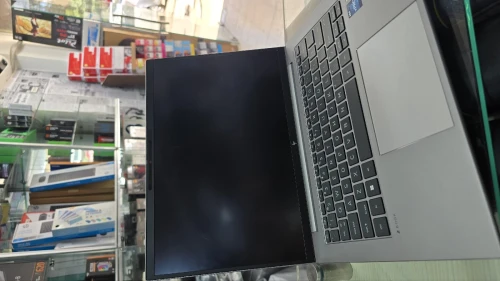 HP ZBOOK FIREFLY 14 G10 I7 13UY CARTE GRAPHIQUE RTX A500 4GB 16GB ddr5 256GB NVME ECRAN 14 FHD AVEC CHARGEUR ET CARTABLE GARANTIE 3MOI LIVRAISON DISPONIBLE