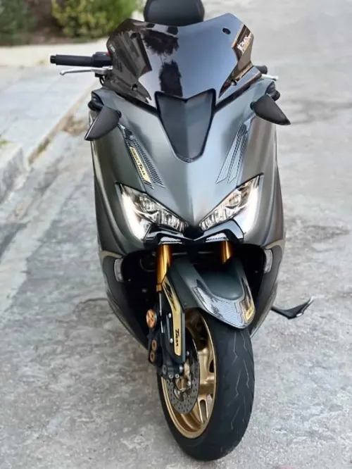 Yamaha Tmax 2021