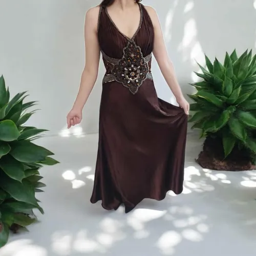 Robe de soirée décolleté Strass taille 40