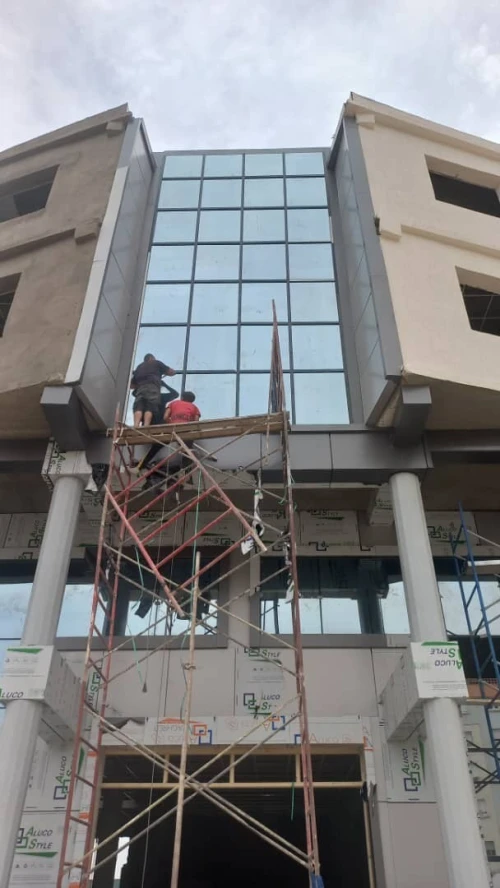 Mûr rideau alucobond