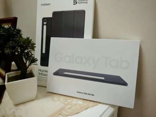 Galaxy Tab S10 Lite 10,9 pouces Wi-Fi Avec BookCover Original