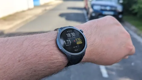 Amazfit Balance 46mm Montre Connectée Écran AMOLED 1.5"