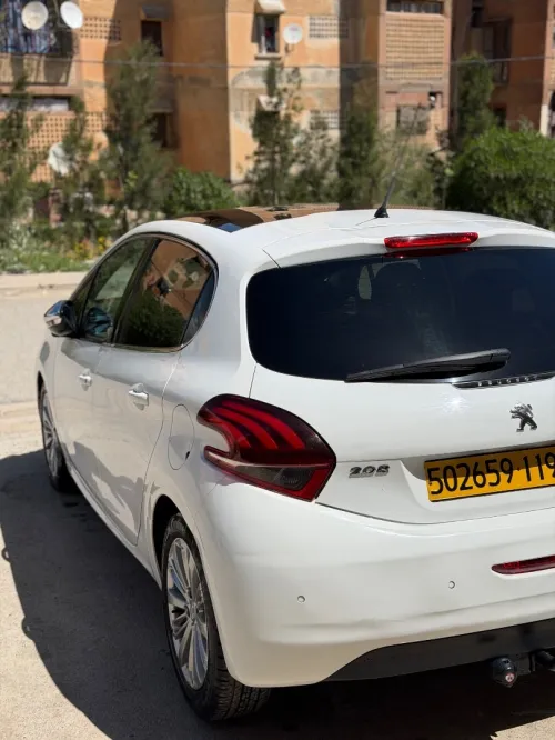 Peugeot 208 2019 Allure Facelift
