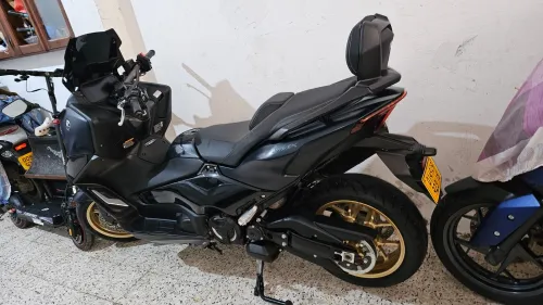 Yamaha T-Max 562 2023