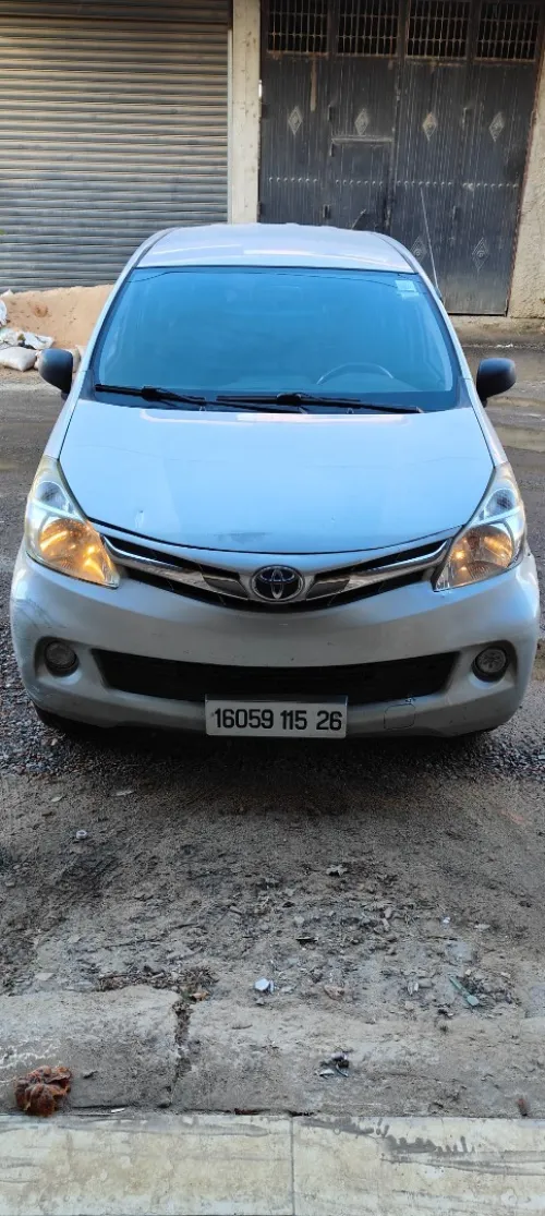 Toyota Avenza 2015 Avenza