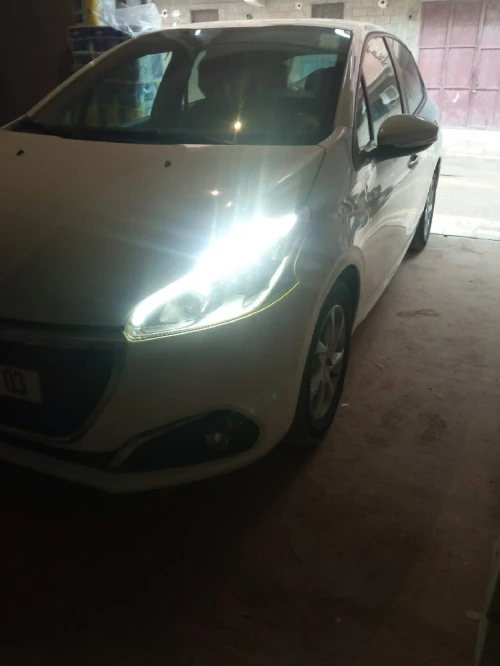 Peugeot 208 2016 Active Facelift