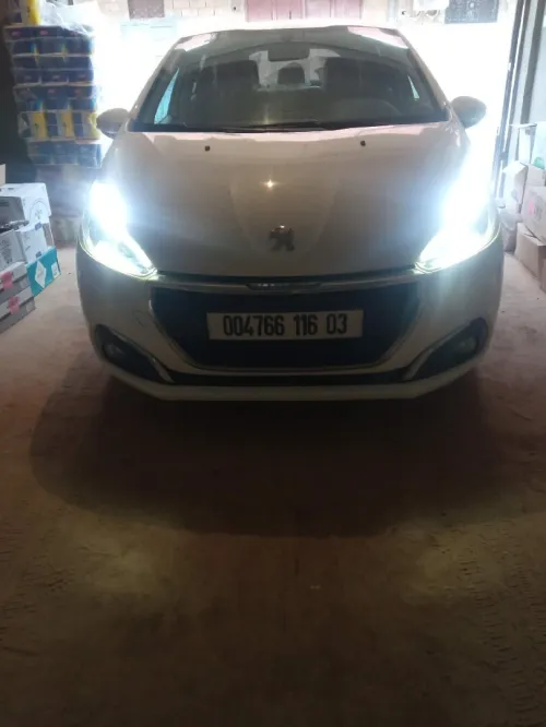 Peugeot 208 2016 Active Facelift