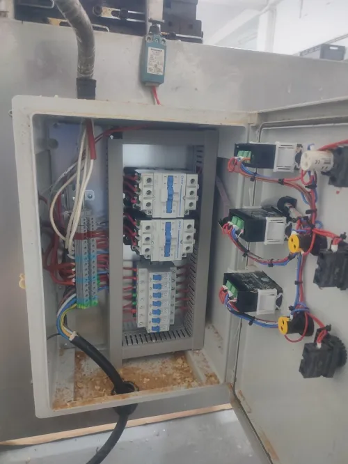 Électricien industriel