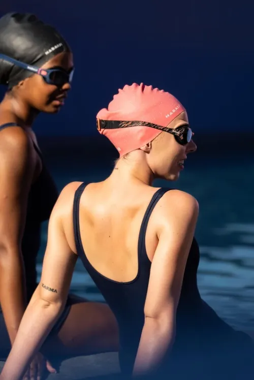 Bonnet de bain silicone pour cheveux longs DECATHLON