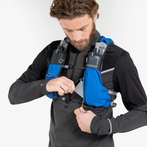 SAC TRAIL RUNNING 5L BLEU - VENDU AVEC POCHE À EAU 1L Decathlon 