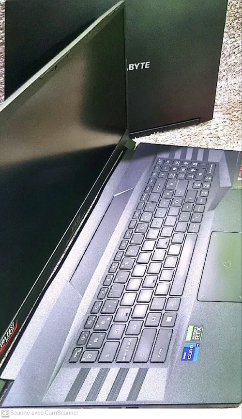 SURFACE LAPTOP STUDIO/DELL LATITUDE/MSI PULSE GL 76/GIGABYTE/RAZER BLADE GAMING
