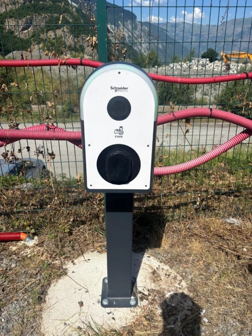Borne de recharge de véhicule électrique evb3s22n4 EVlink Pro AC schneider 22kw