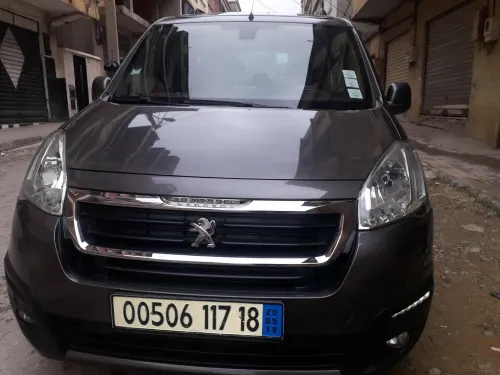 Peugeot Partner 2017 Tepee Allure 