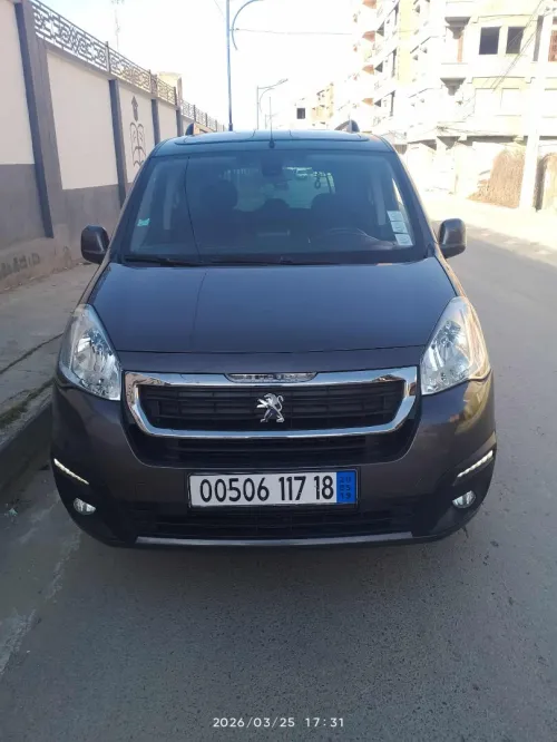 Peugeot Partner 2017 Tepee Allure 