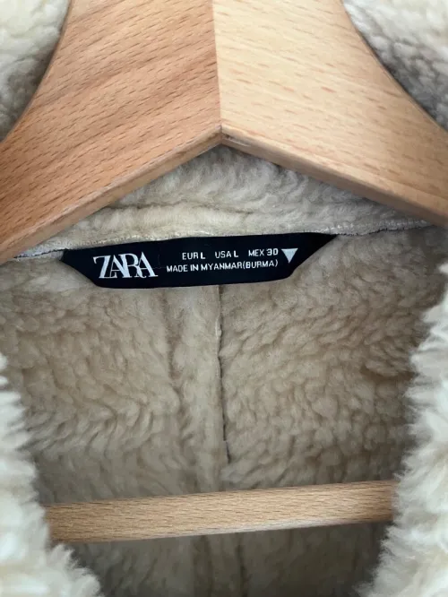 Veste sans manche, gilet fourrure ZARA