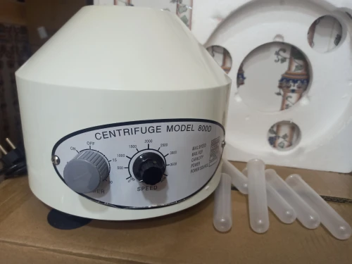 Centrifugeuse 6 tubes à 4000tr/min