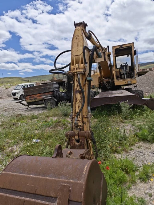 Caterpillar 212 1992
