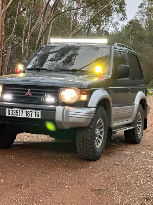 Mitsubishi Pajero Court 1987 Pajero Court
