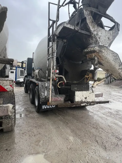 Iveco malkxseur Trakker 2011