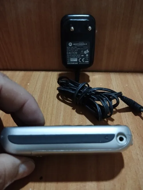 Motorola C 139