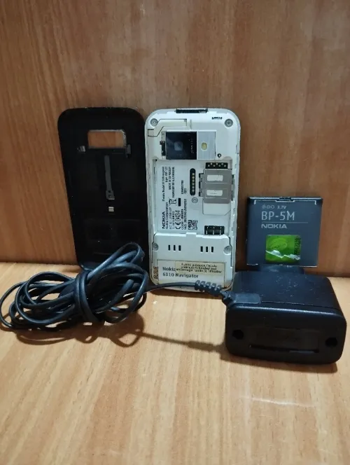 Nokia 6110 navigator