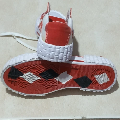 Chaussures tennis, WET, en toile pointure 37
