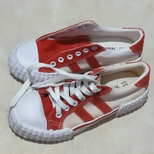 Chaussures tennis, WET, en toile pointure 37