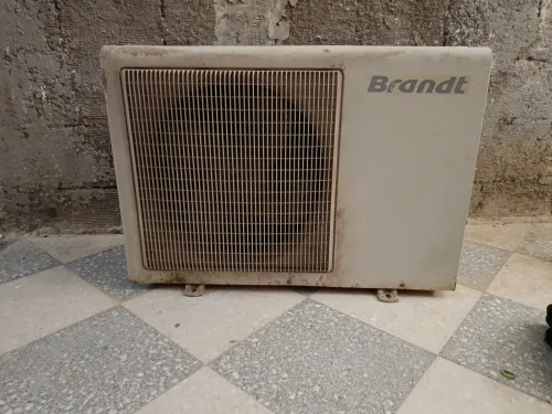 Unité extérieur d'un climatiseur 18000btu