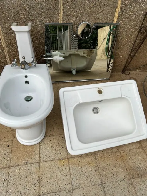 Lavabeau - Bidet - Mirroir avec grossissant
