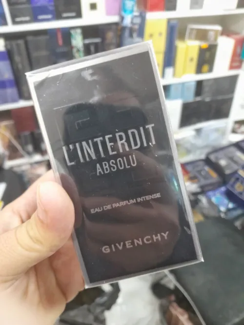 Eau. De. Parfum. Givenchi intr