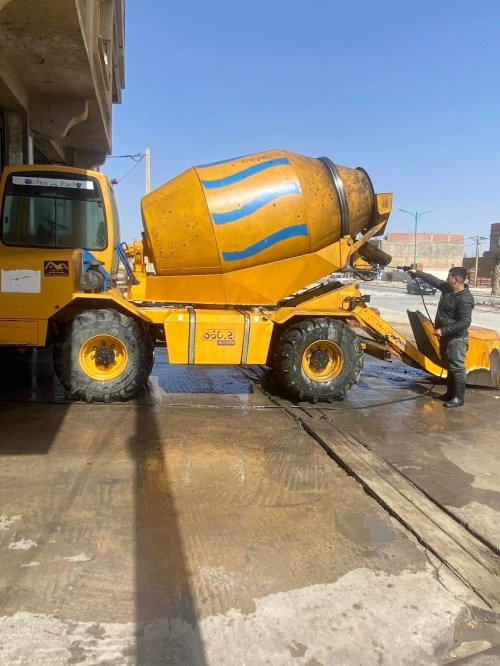 Fiori DB460 Carmix 2,5T Auto bétonnière 