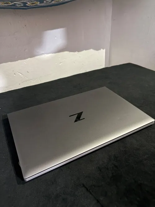 Hp zbook firefly tres bon état i7-11th 16gb ram 256ssd