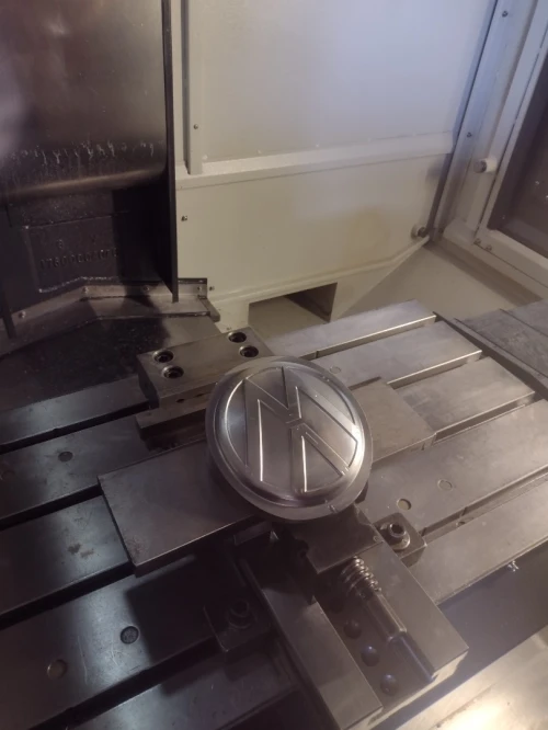 Fabrication de moules injection plastique matrice emboutissage 