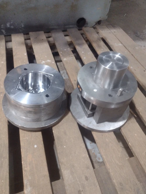 Fabrication de moules injection plastique matrice emboutissage 