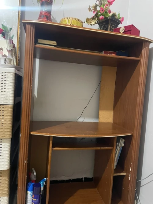 طاولة تلفاز