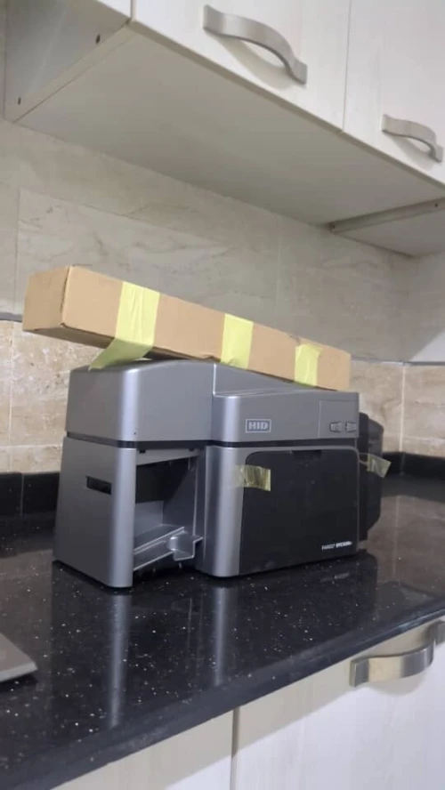 FARGO DTC1250 Recto/Verso - Connectique : USB