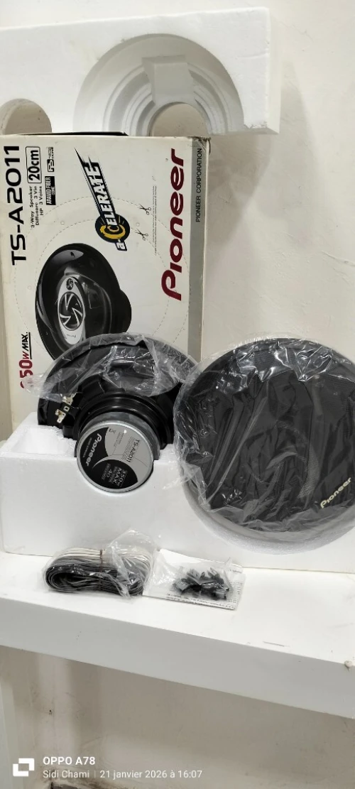 TS Pioneer jamais utilisé sous emballage