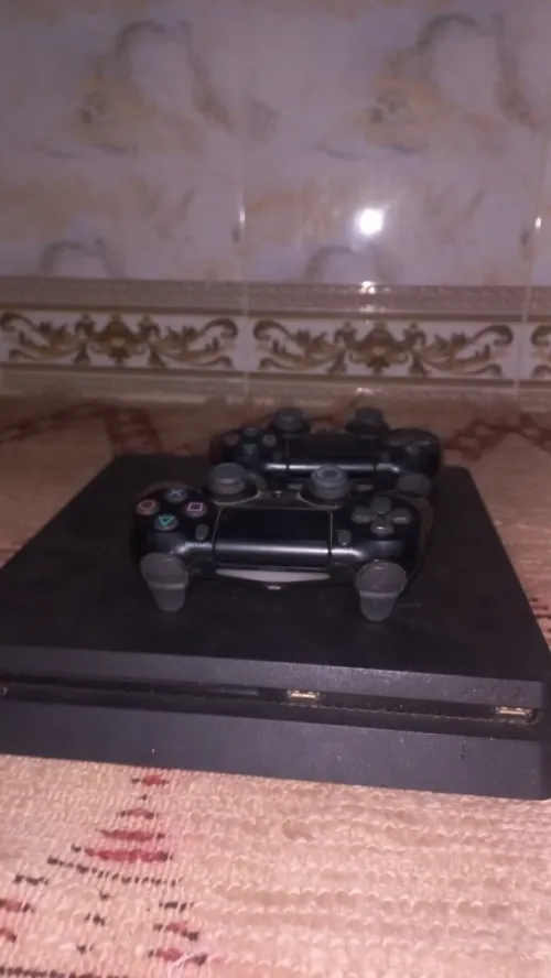 Ps 4 slim