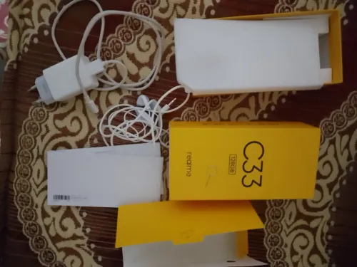Realme C33  4+4-------128