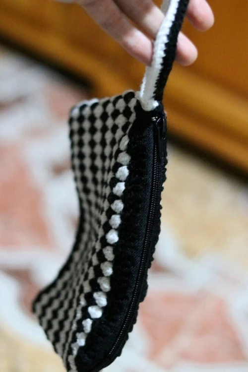  sacs fabriqués à la main, réalisés avec soin au crochet/coutons 