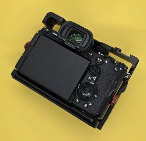 Sony A7R V