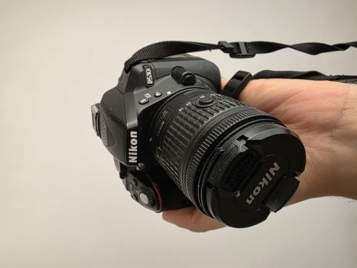 Nikon D5300 + 18-55mm